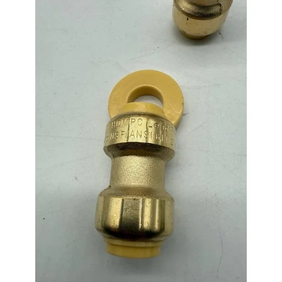1/2 Brass Push-to-Connect Coupling - Picture 3 of 5